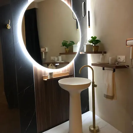 L'urbana 3*